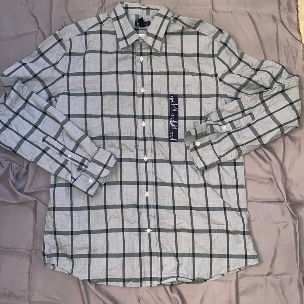 GAP Classic Fit Gray Plaid Button Down Shirt